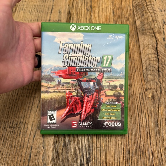 Farming Simulator 17 Xbox One - Picture 1 of 3